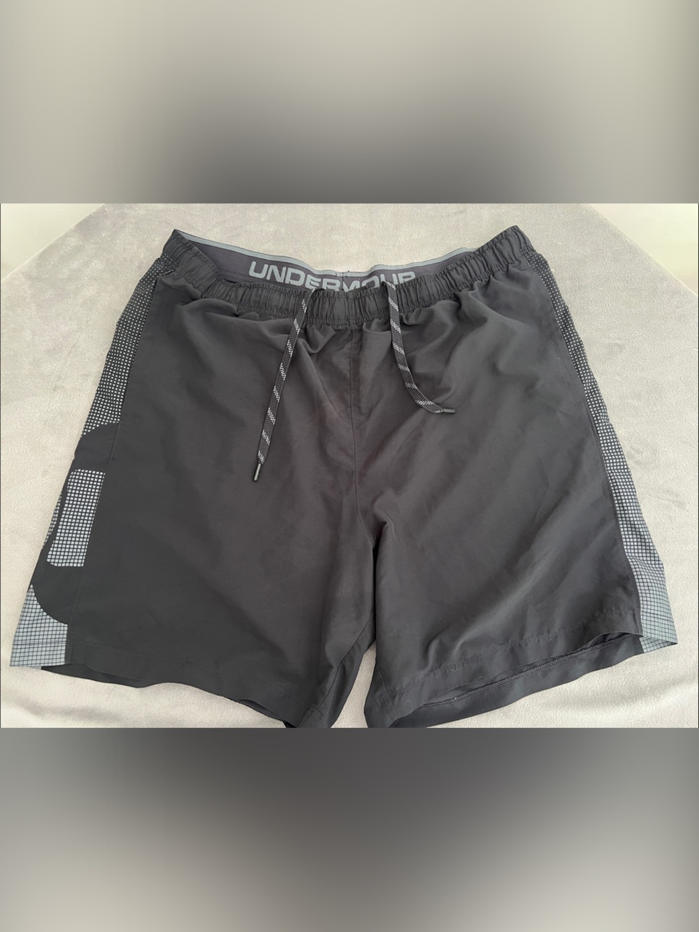 Under Armour Black Men's Athletic Training Shorts with Grey Accents